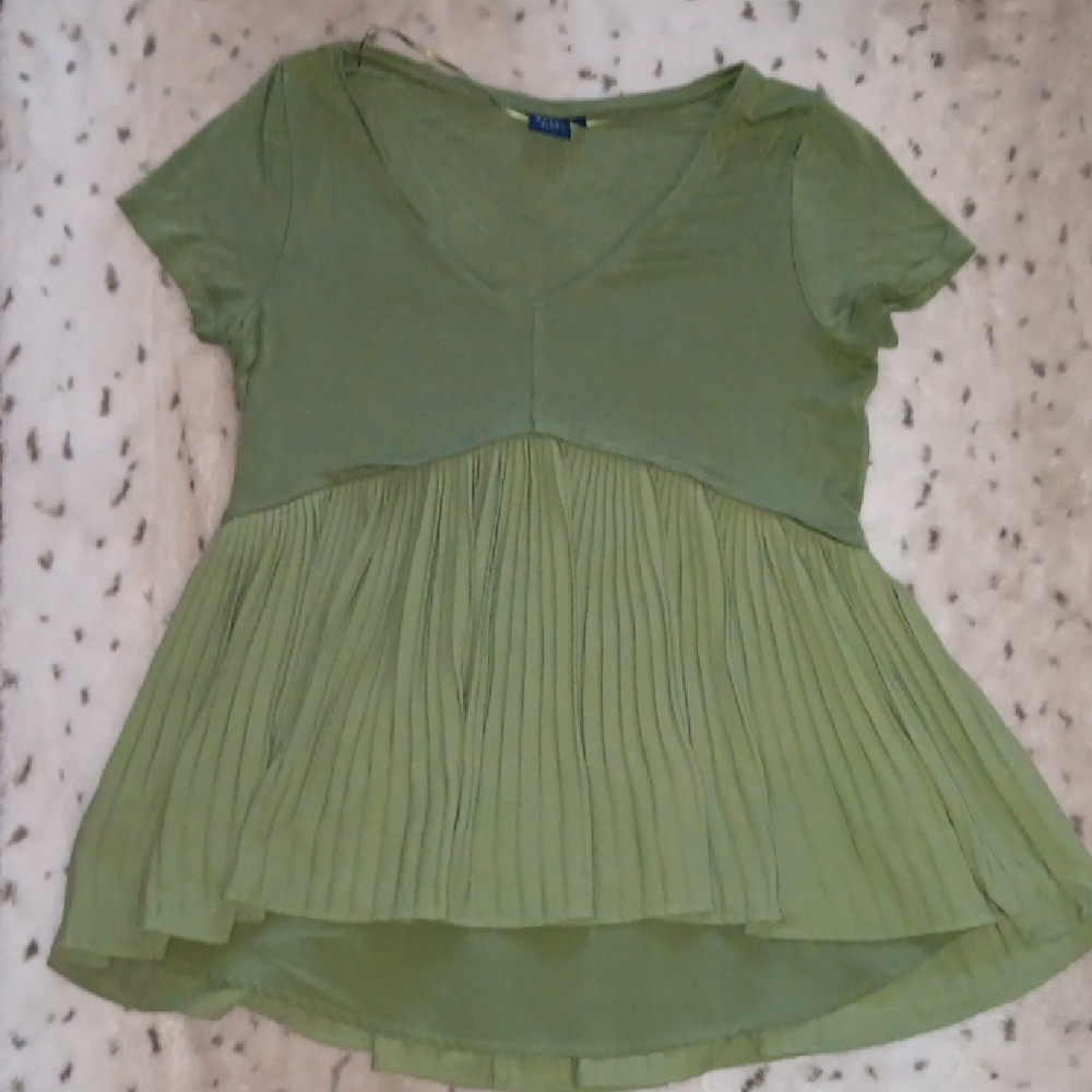 Green V-Neck Pleated Top